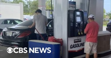 Gas prices drop under  average for first time since March