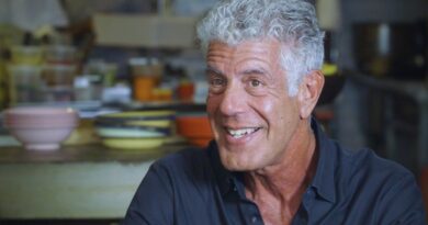 Anthony Bourdain On Working With A Team