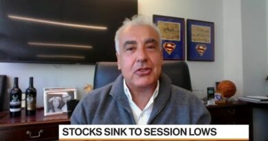 Marc Lasry Says Stocks Could Fall Another 5%-10%