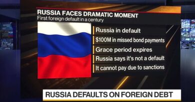 Russia Defaults on Foreign Debt for First Time in a Century