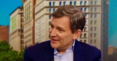 How ABC News anchor Dan Harris turned a panic attack into a meditation empire