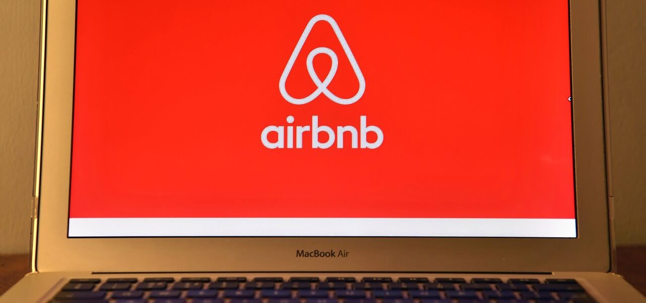 Airbnb Puts Out Plea to Help Host Ukraine Refugess