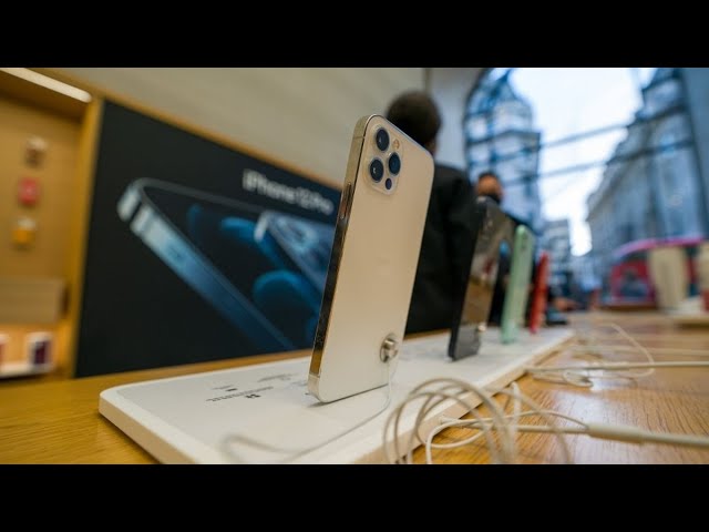 Apple Pauses All Product Sales in Russia