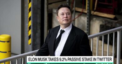 Elon Musk Takes 9.2% Stake in Twitter