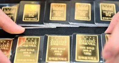 Gold Prices to Keep Rising Through Second Quarter: Standard Chartered