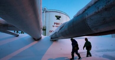 Oil Advances on Ukraine Fears, Gas Markets on Edge