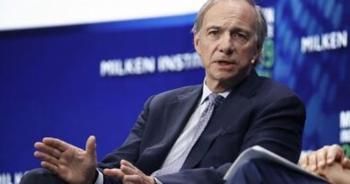 Ray Dalio Sees Central Banks Cutting Rates in 2024: AFR