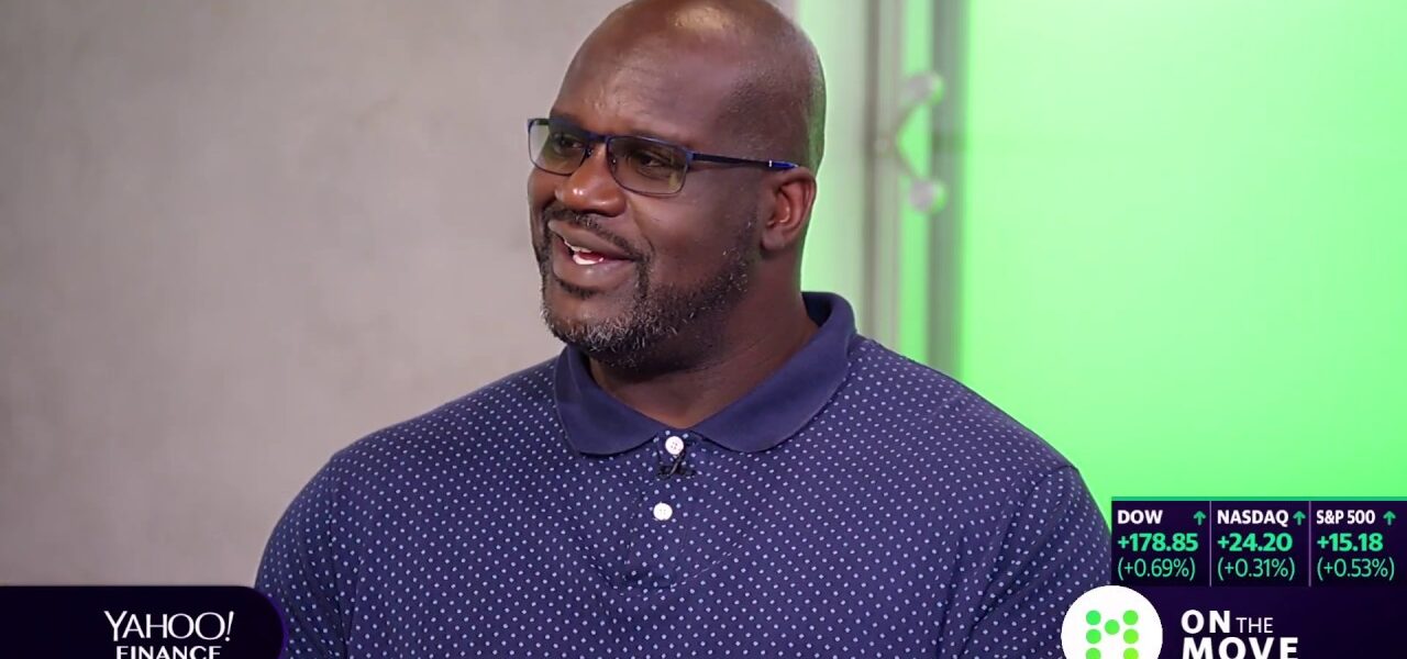 Shaq responds to Kobe Byrant and talks Papa John’s controversy