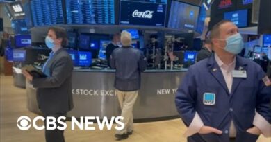 Stocks move higher despite recession fears