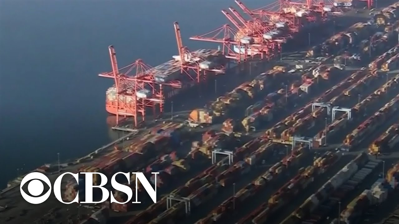 Supply Chain Issues Impact Holiday Shopping