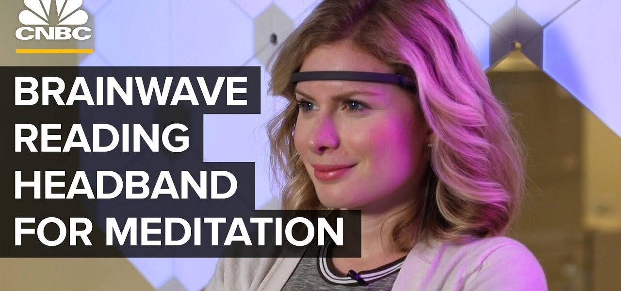 This Meditation Headband Reads Brainwaves