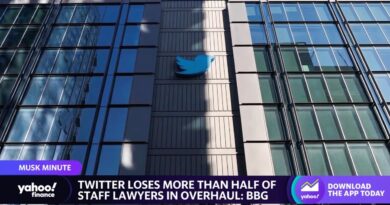 Twitter loses more than half of its attorneys