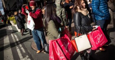 Bad Weather Drives Down U.S. Feb. Retail Sales