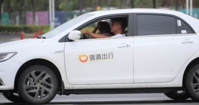 Didi Extends Drop as China Weighs Rule Changes