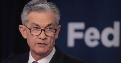 Fed’s Powell Says Lumber Shows Recent Inflation Transitory