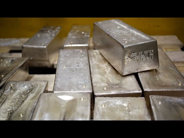 Goldman’s Currie Likes ‘Fundamental Story’ Behind Silver