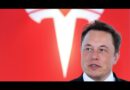 Musk Hits German Tesla Plant to Meet Merkel’s Would-Be Succesor