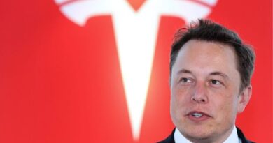 Musk Hits German Tesla Plant to Meet Merkel’s Would-Be Succesor