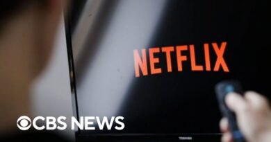 Netflix co-founder Reed Hastings to step down as CEO