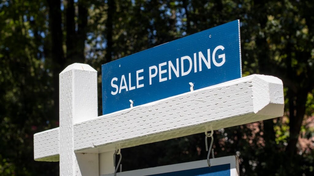 Pending home sales slide in November