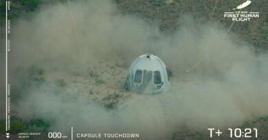 Raw Video: Blue Origin’s Capsule Lands Safely in West Texas