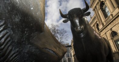 Siegel Says We’re in a Bull Market, But Beware of Bonds