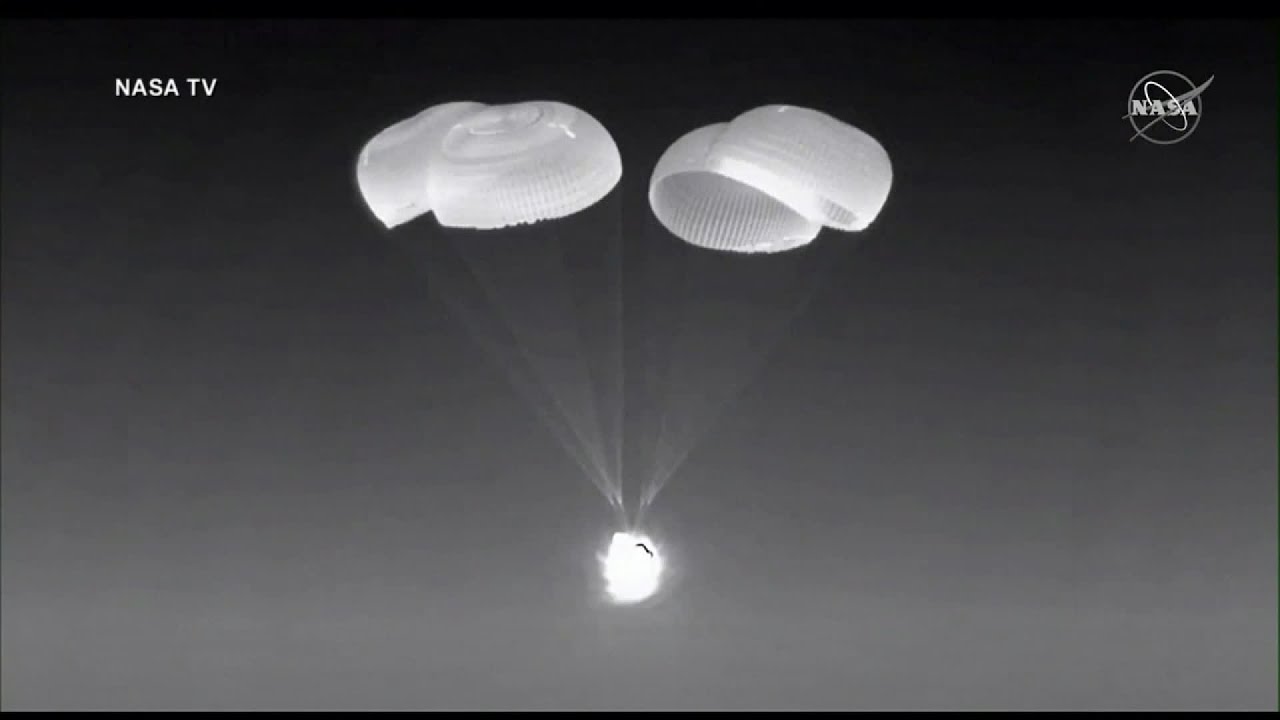 Spacex Capsule Splashes Down With Four Astronauts On Board
