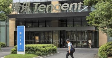 Tencent Warns of More China Curbs After Growth Sputters