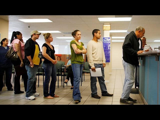 U.S. Initial Jobless Claims Fall to the Lowest in a Month