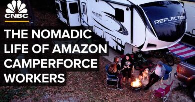 What It’s Like To Live In An RV And Work For Amazon During The Holidays