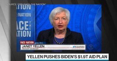 Yellen and Summers Spar Over Stimulus