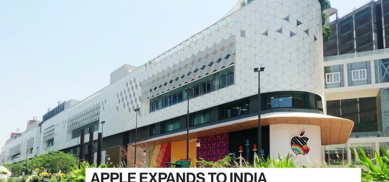 Apple Opens First Stores in India