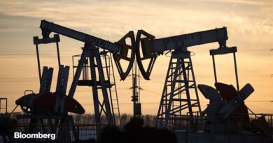 Brent Can Test  a Barrel, Says Energy Aspects Oil Analyst Sen