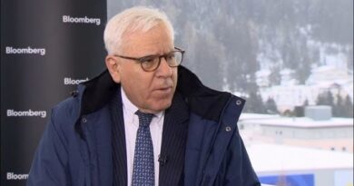 Carlyle’s Rubenstein Sees Deals Pace Picking Up in 2023