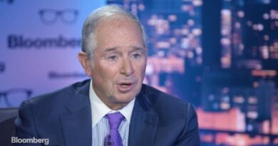 Blackstone’s Schwarzman Closed Deal for First PE Fund Over a Tuna Sandwich