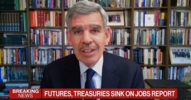 El-Erian Is ‘Worried’ About Booming Services Inflation