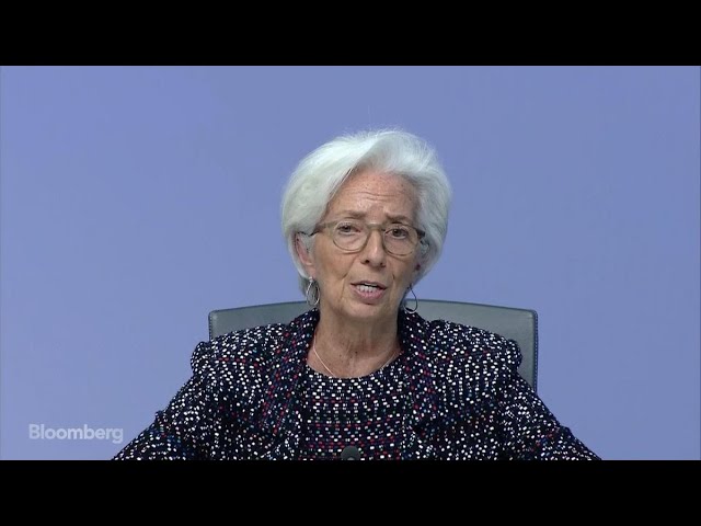 Europe Faces `Unprecedented’ Peacetime Contraction, Lagarde Says