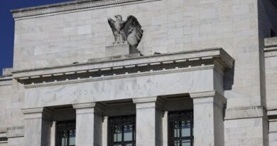 Fed Still Feels They Can Push Forward for Now: Mackel