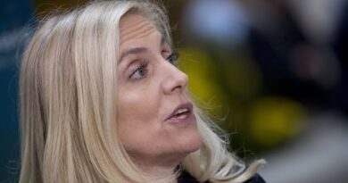 Fed’s Brainard Says Economic Risks Are Tilted to Downside