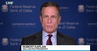 Fed’s Kaplan Sees Rates Near Zero for Up to Three Years