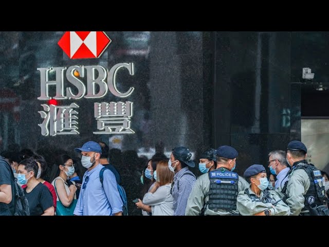 HSBC Slumps as Trump Advisors Weigh Moves to Punish Hong Kong Banks