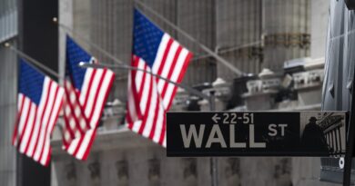 Machines Reshape Wall Street’s Bonus Structure