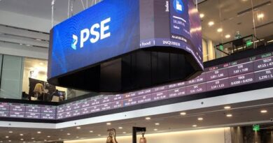 Philippine Stocks Tank by Record After Two-Day Shutdown