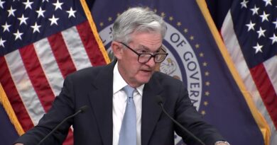 Powell: Fed Officials Don’t Expect Rate Cuts This Year