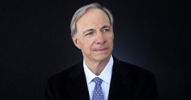 Ray Dalio’s Pure Alpha Fund Suffers First Loss Since 2000