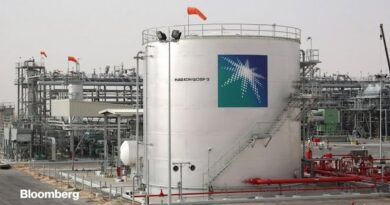 Saudi Arabia Steps Up Oil Price War With Russia