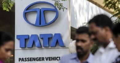 Tata Motors’ High Debt Seen as Risk, Analyst Says