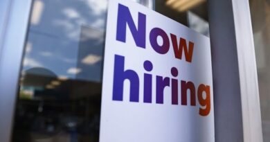 US Job Openings Top Expectations at 10.8 Million