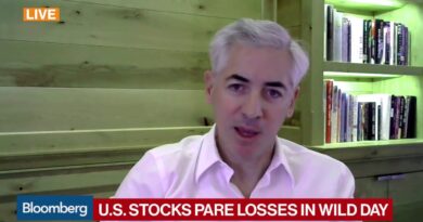 Virus Outbreak: Ackman Says Shutdown Country for 30 Days