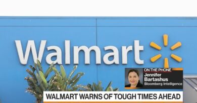 Walmart Warns of Tough Times Ahead